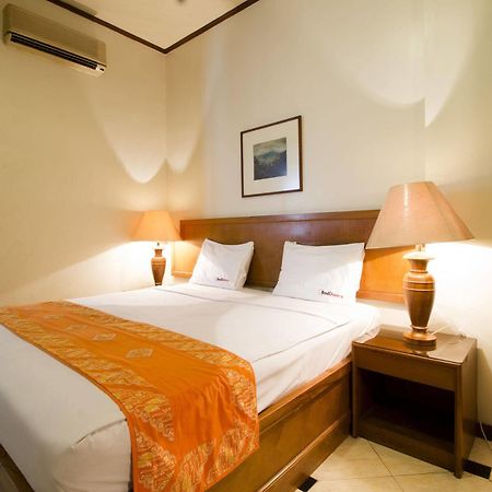 Reddoorz @ Dago Hotell Bandung Exteriör bild